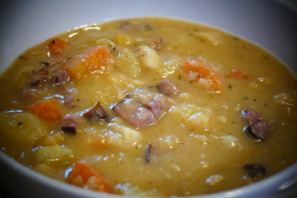 Grochowka Ze Lyzka Stoi Polska Klasyczna Na 6 Glodnych Osob Przepisane Pl Przepisy Kuchni Polskiej Slaskiej I Swiata