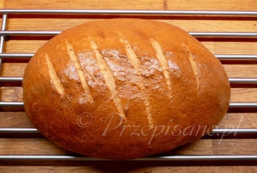chleb-pszenny-wiejski-studzenie